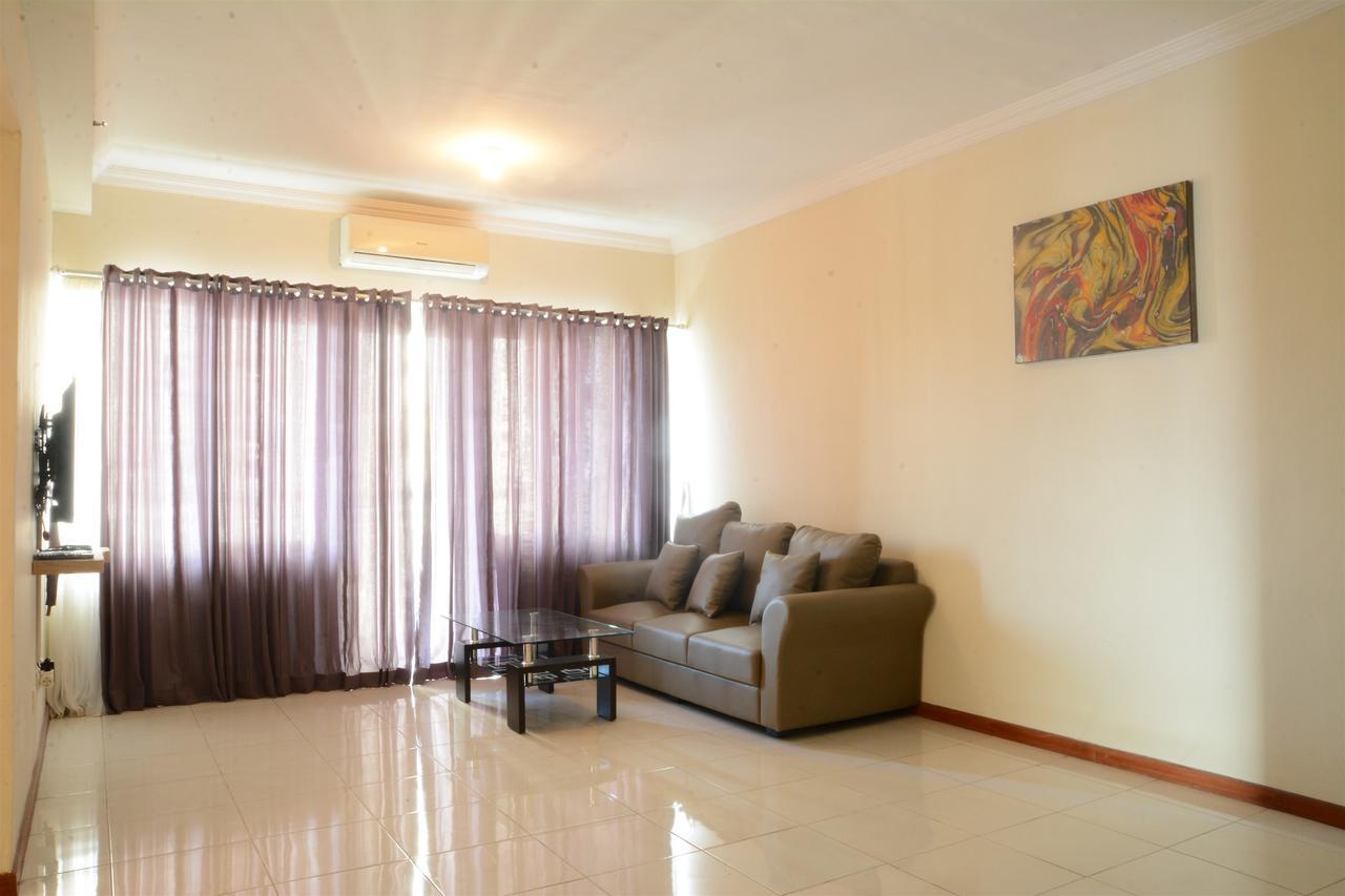 Apartemen New And Modern 3br Grand Palace By Travelio *